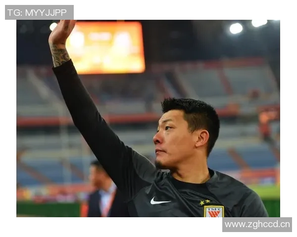 刷新个人纪录感动全场 球员赛后难掩激动泪洒球场 刷新个人纪录感动全场 球员赛后难掩激动泪洒球场